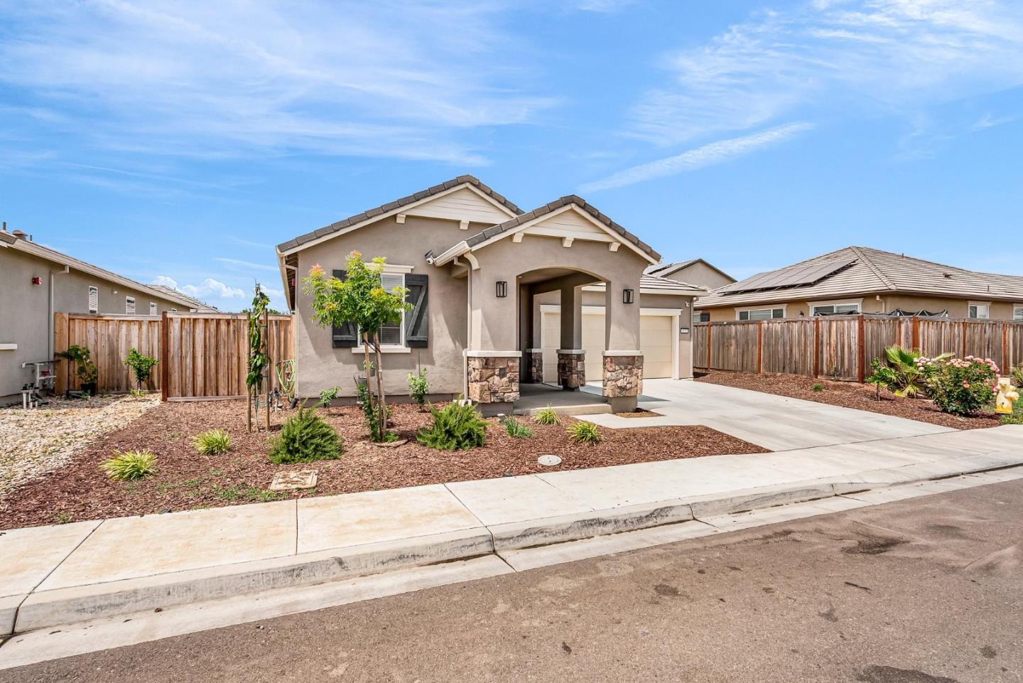 Detail Gallery Image 3 of 36 For 673 Dorset Dr, Patterson,  CA 95363 - 3 Beds | 2 Baths