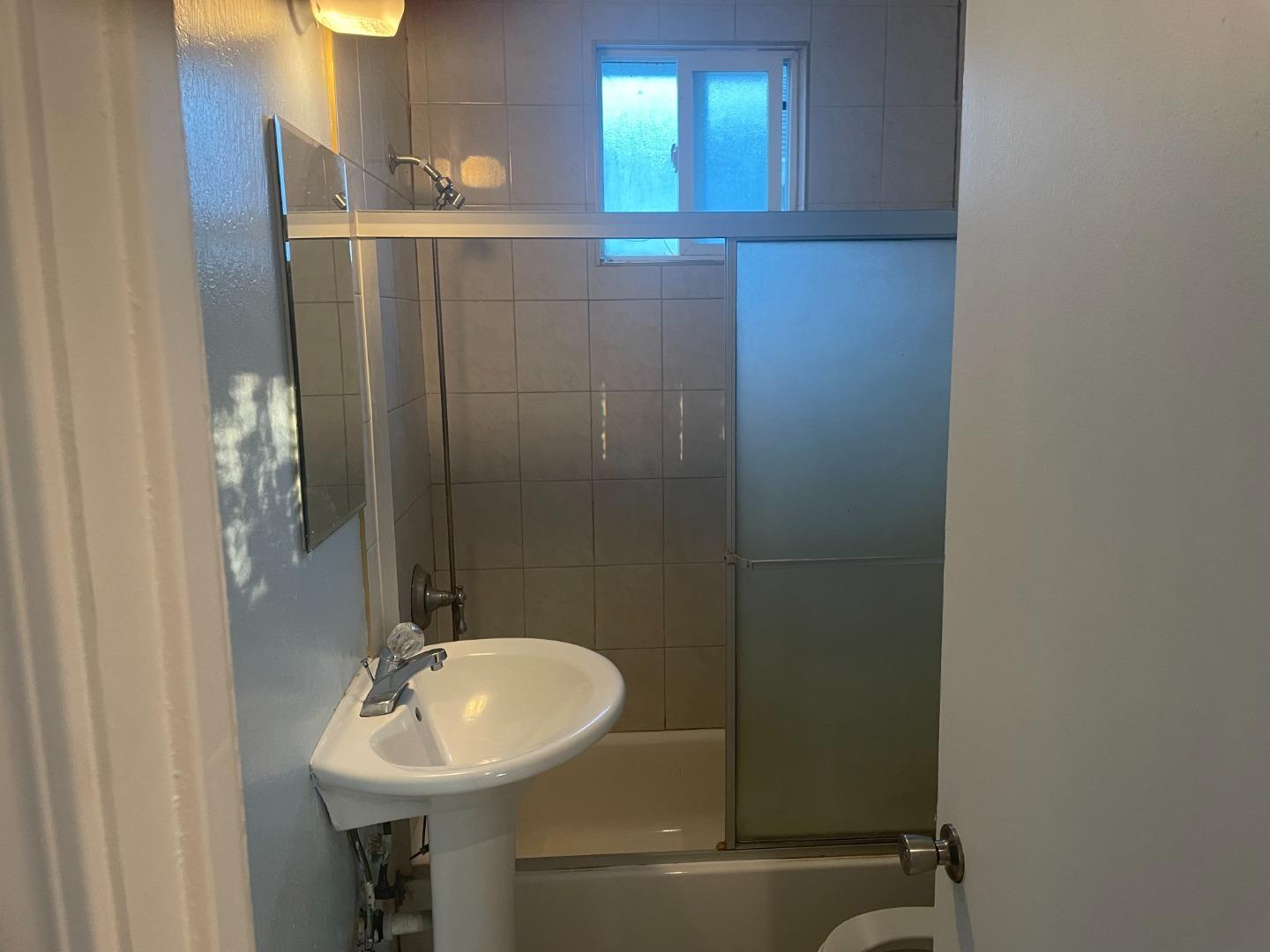 Detail Gallery Image 5 of 7 For 775 N 14th St, San Jose,  CA 95112 - – Beds | – Baths
