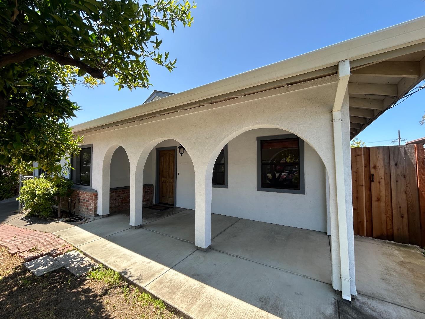 Detail Gallery Image 3 of 33 For 10321 Ashdale Dr, San Jose,  CA 95127 - 3 Beds | 2 Baths