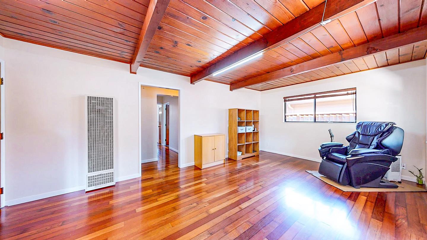 Detail Gallery Image 4 of 33 For 10321 Ashdale Dr, San Jose,  CA 95127 - 3 Beds | 2 Baths