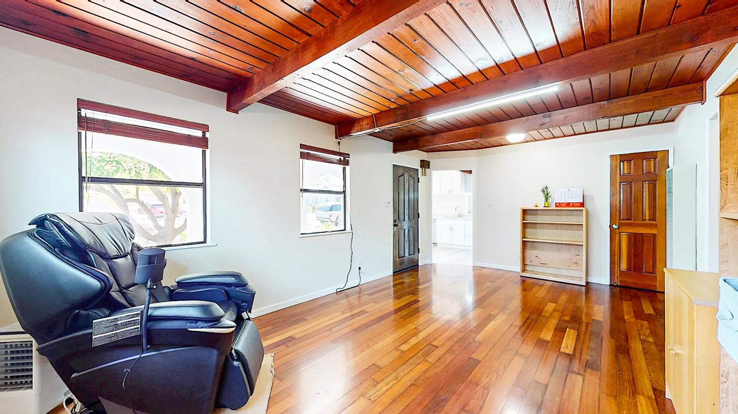 Detail Gallery Image 6 of 33 For 10321 Ashdale Dr, San Jose,  CA 95127 - 3 Beds | 2 Baths