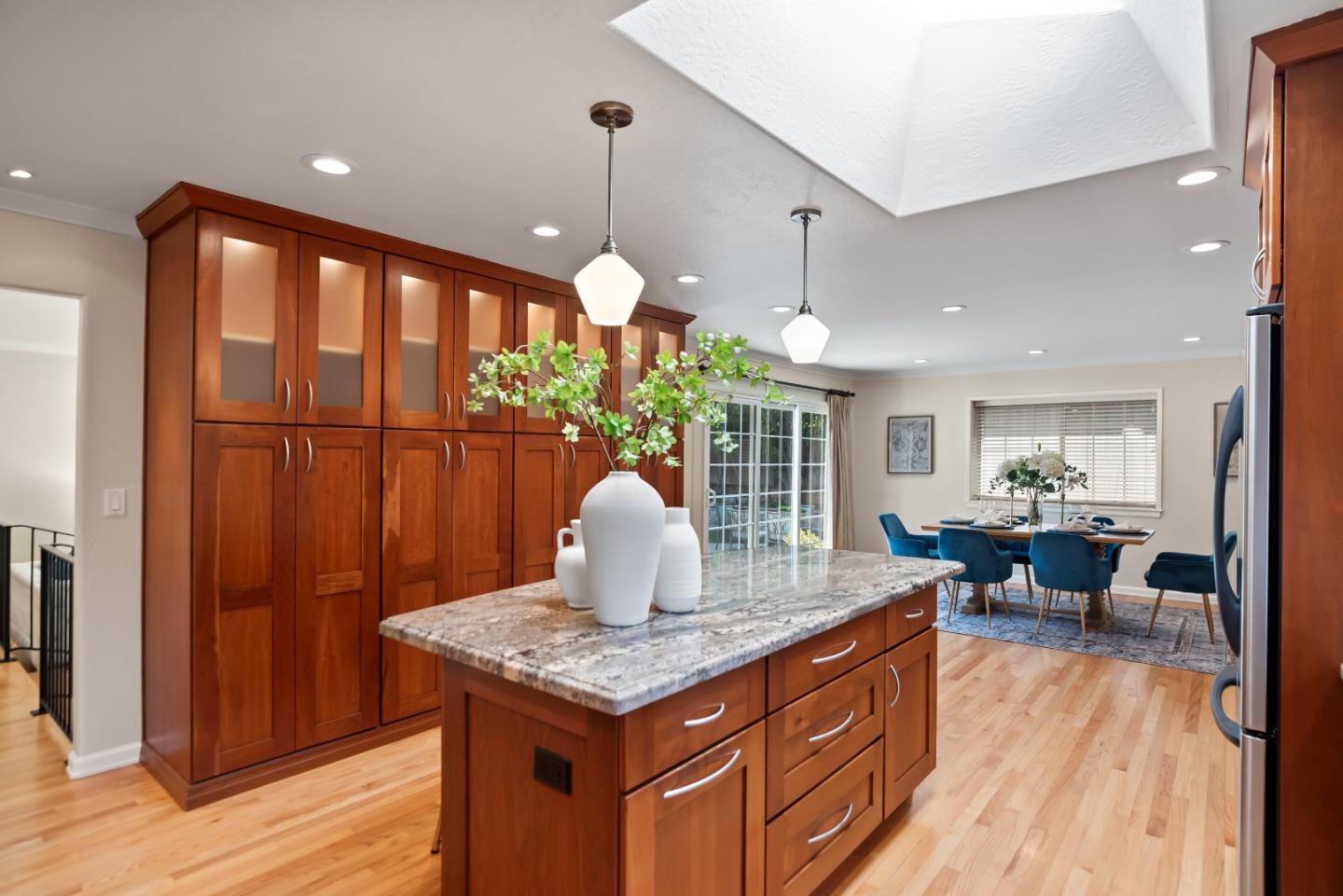 Detail Gallery Image 11 of 33 For 5043 Maitland Dr, San Jose,  CA 95124 - 4 Beds | 2 Baths