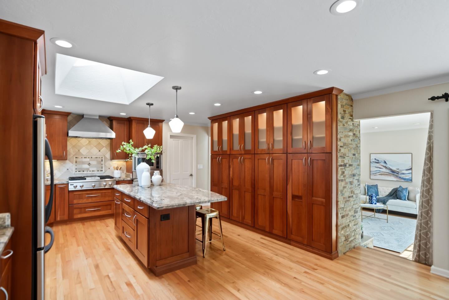 Detail Gallery Image 13 of 33 For 5043 Maitland Dr, San Jose,  CA 95124 - 4 Beds | 2 Baths
