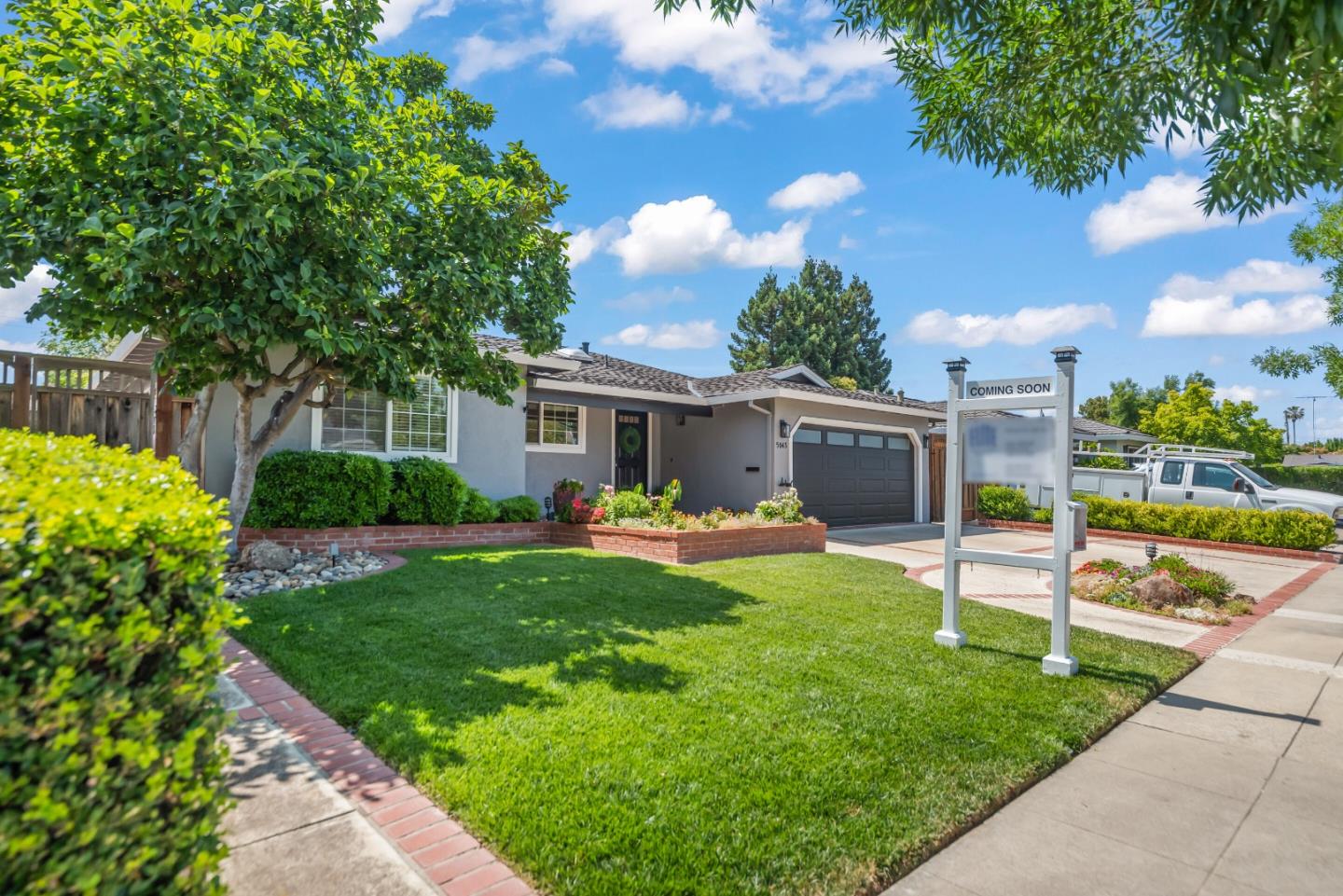Detail Gallery Image 2 of 33 For 5043 Maitland Dr, San Jose,  CA 95124 - 4 Beds | 2 Baths