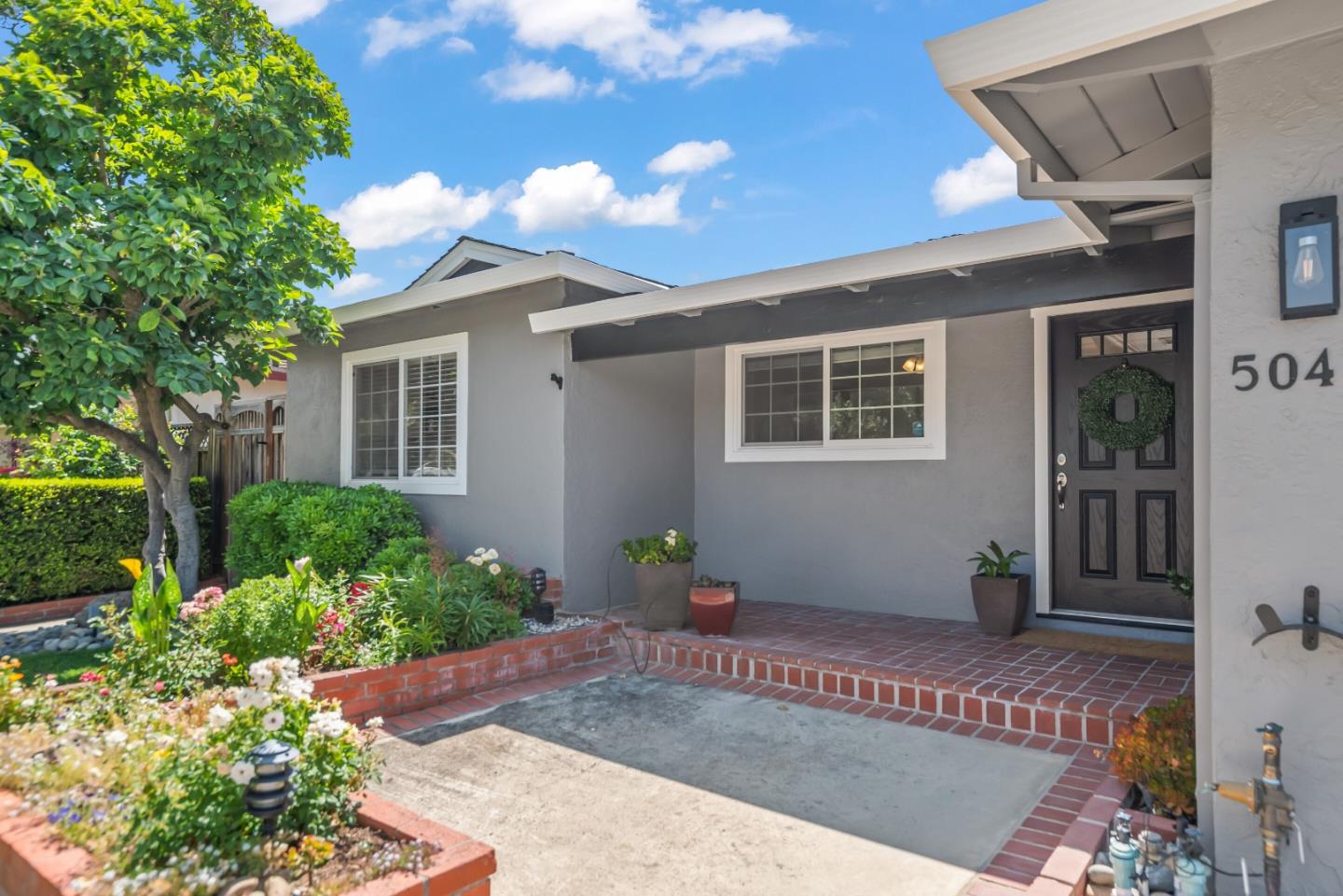 Detail Gallery Image 3 of 33 For 5043 Maitland Dr, San Jose,  CA 95124 - 4 Beds | 2 Baths