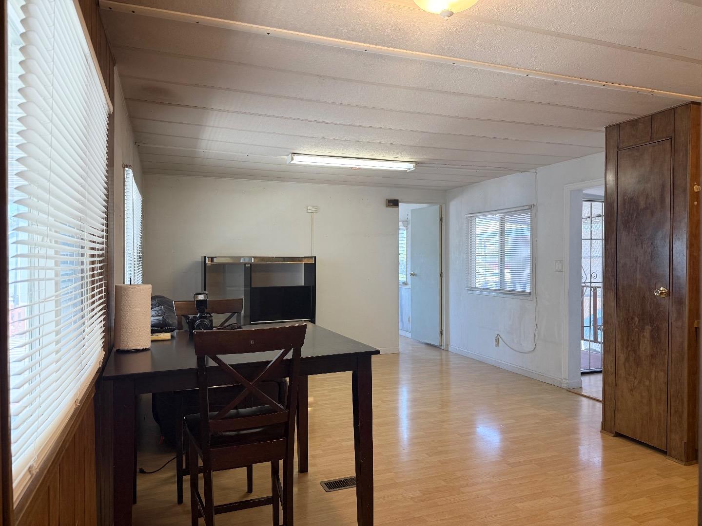 Detail Gallery Image 2 of 9 For 2150 Monterey Rd #89,  San Jose,  CA 95112 - 2 Beds | 1 Baths