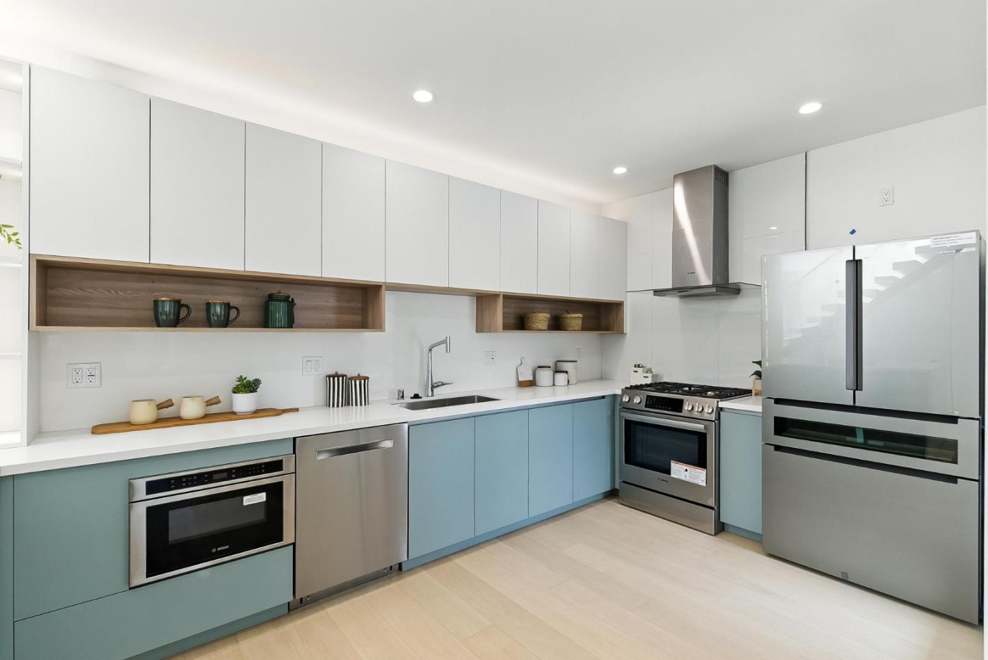 Detail Gallery Image 23 of 74 For 1815 18th Ave, San Francisco,  CA 94122 - 3 Beds | 3/1 Baths