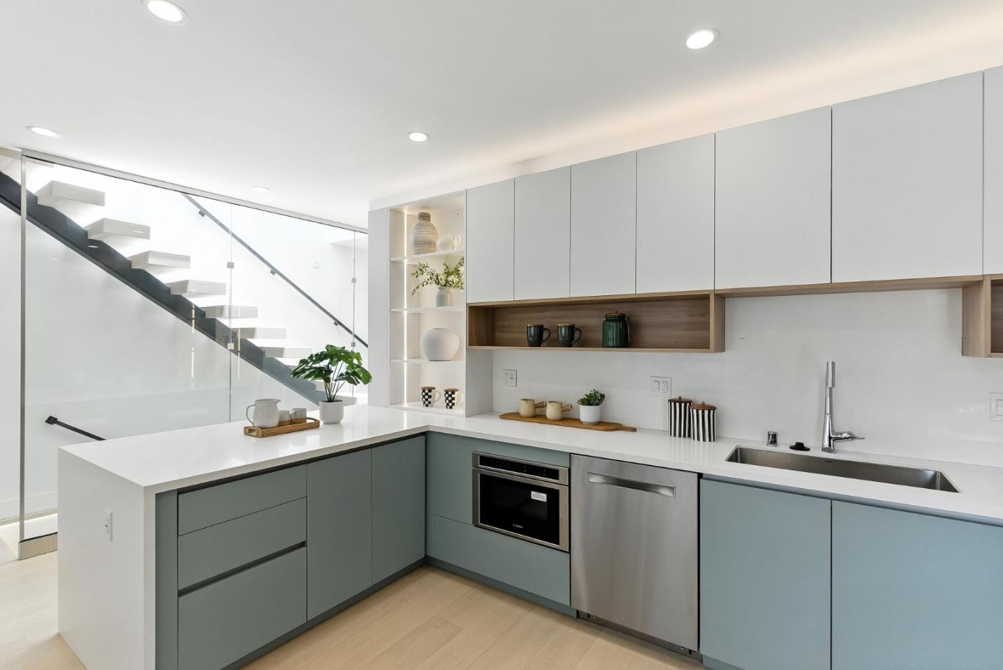 Detail Gallery Image 25 of 74 For 1815 18th Ave, San Francisco,  CA 94122 - 3 Beds | 3/1 Baths