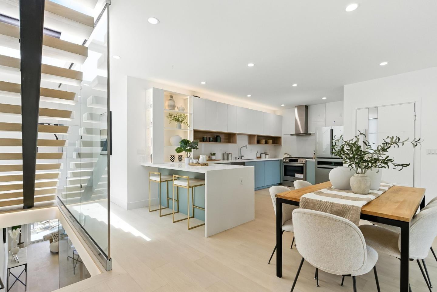 Detail Gallery Image 28 of 74 For 1815 18th Ave, San Francisco,  CA 94122 - 3 Beds | 3/1 Baths