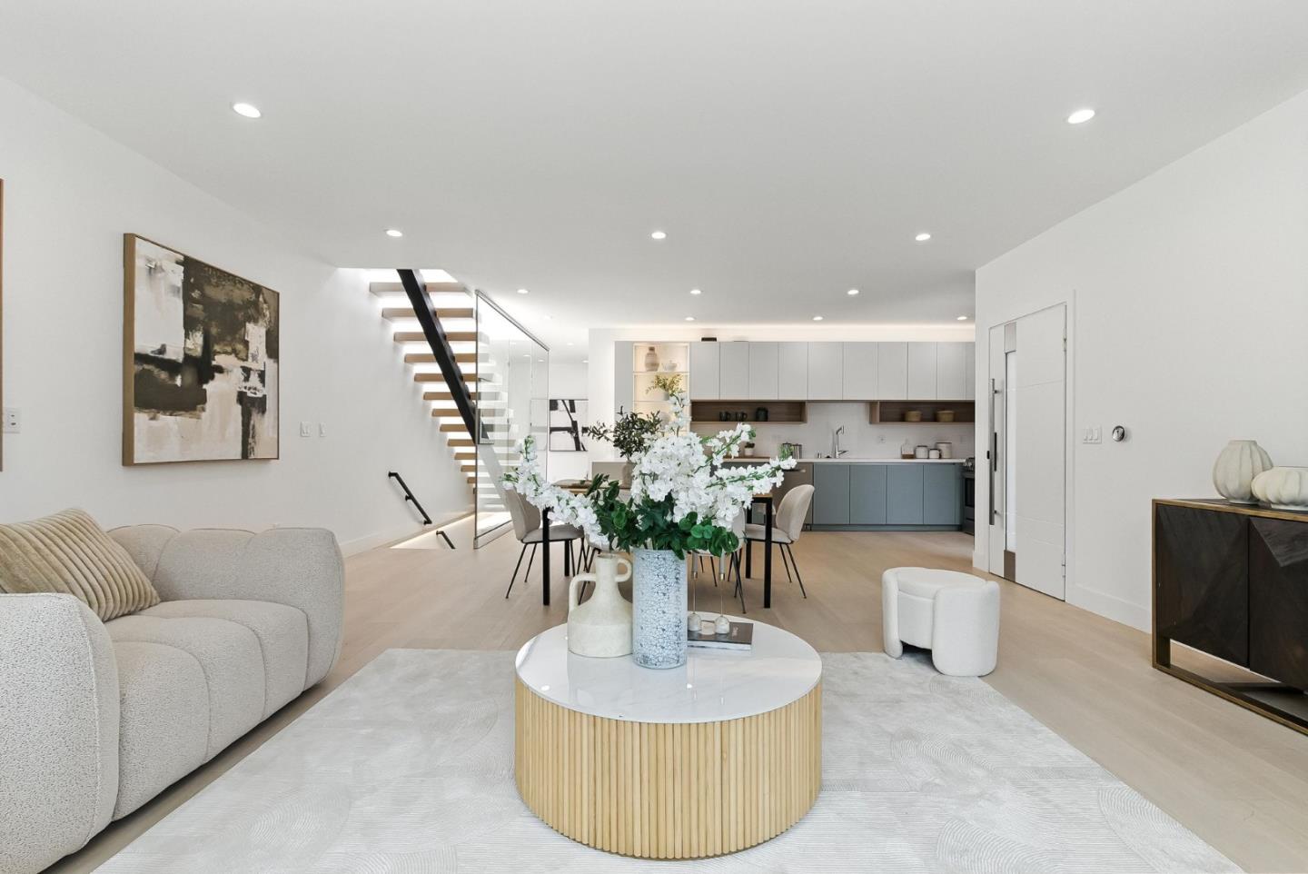 Detail Gallery Image 9 of 74 For 1815 18th Ave, San Francisco,  CA 94122 - 3 Beds | 3/1 Baths