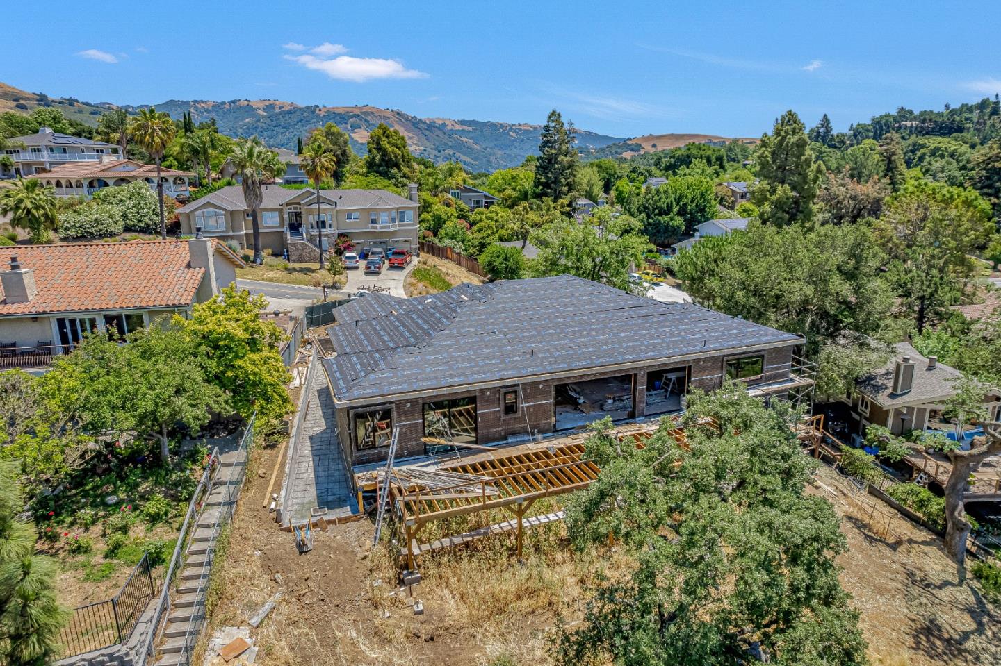 Detail Gallery Image 15 of 23 For 15860 Jackson Oaks Dr, Morgan Hill,  CA 95037 - 6 Beds | 6/1 Baths