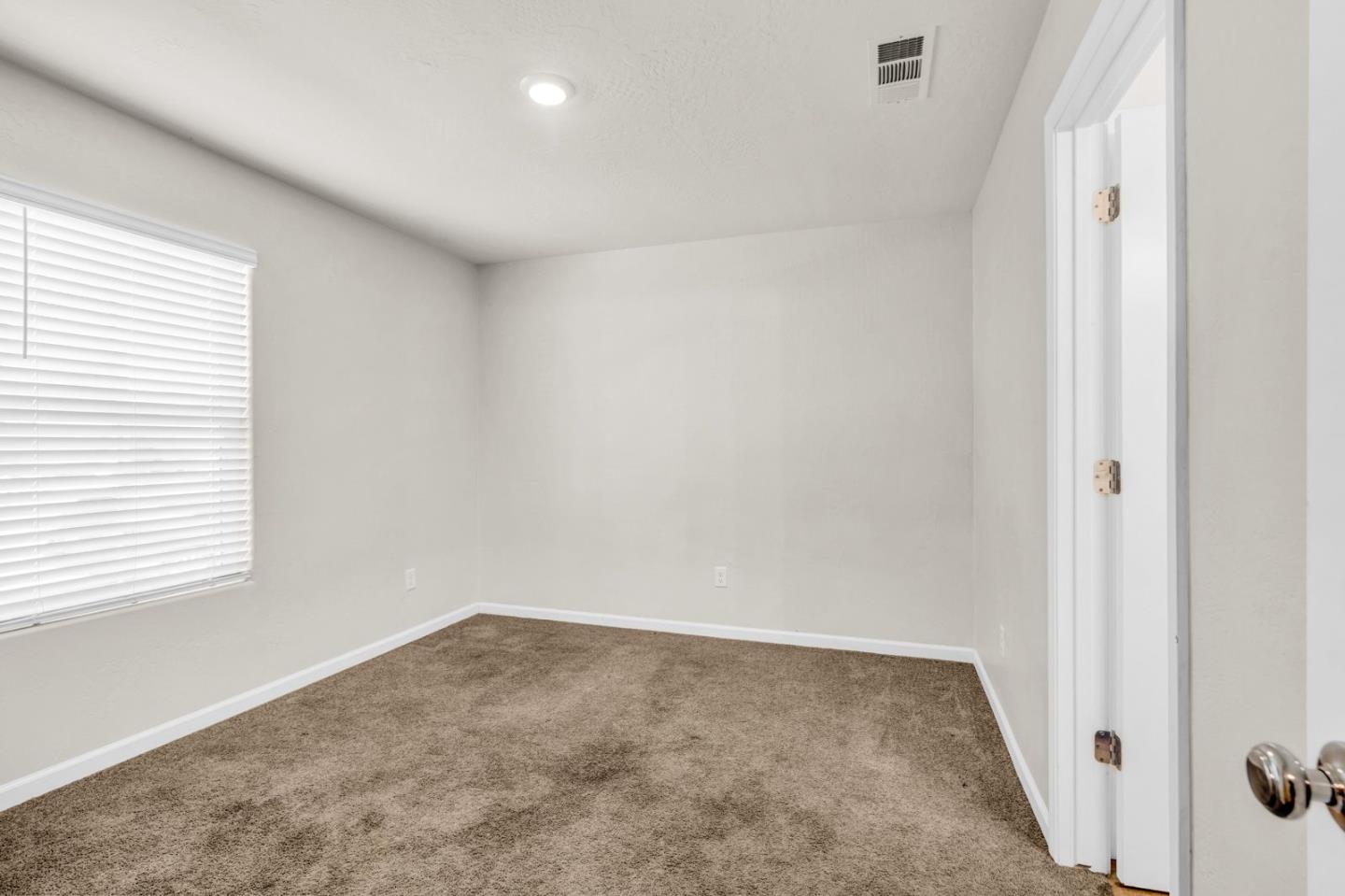 Detail Gallery Image 18 of 28 For 274 White Rim Ct, Merced,  CA 95341 - 4 Beds | 3 Baths