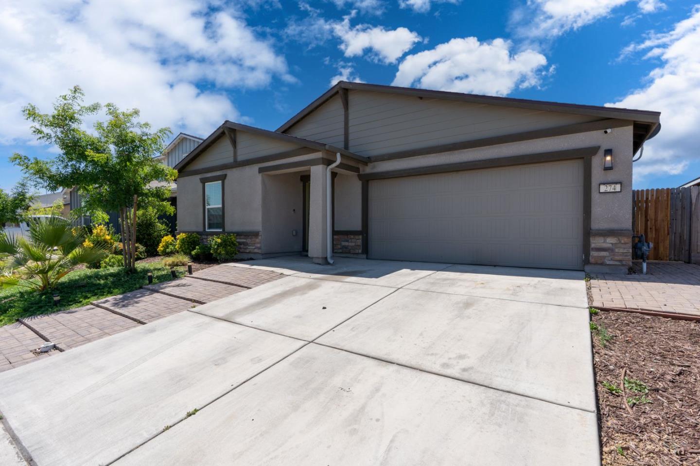Detail Gallery Image 2 of 28 For 274 White Rim Ct, Merced,  CA 95341 - 4 Beds | 3 Baths