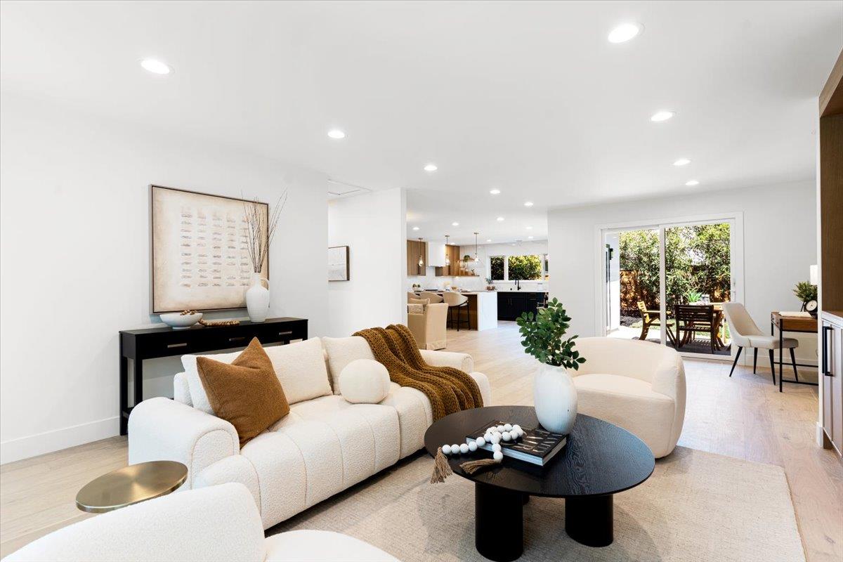 Detail Gallery Image 3 of 29 For 15640 Gardenia Way, Los Gatos,  CA 95032 - 3 Beds | 2 Baths