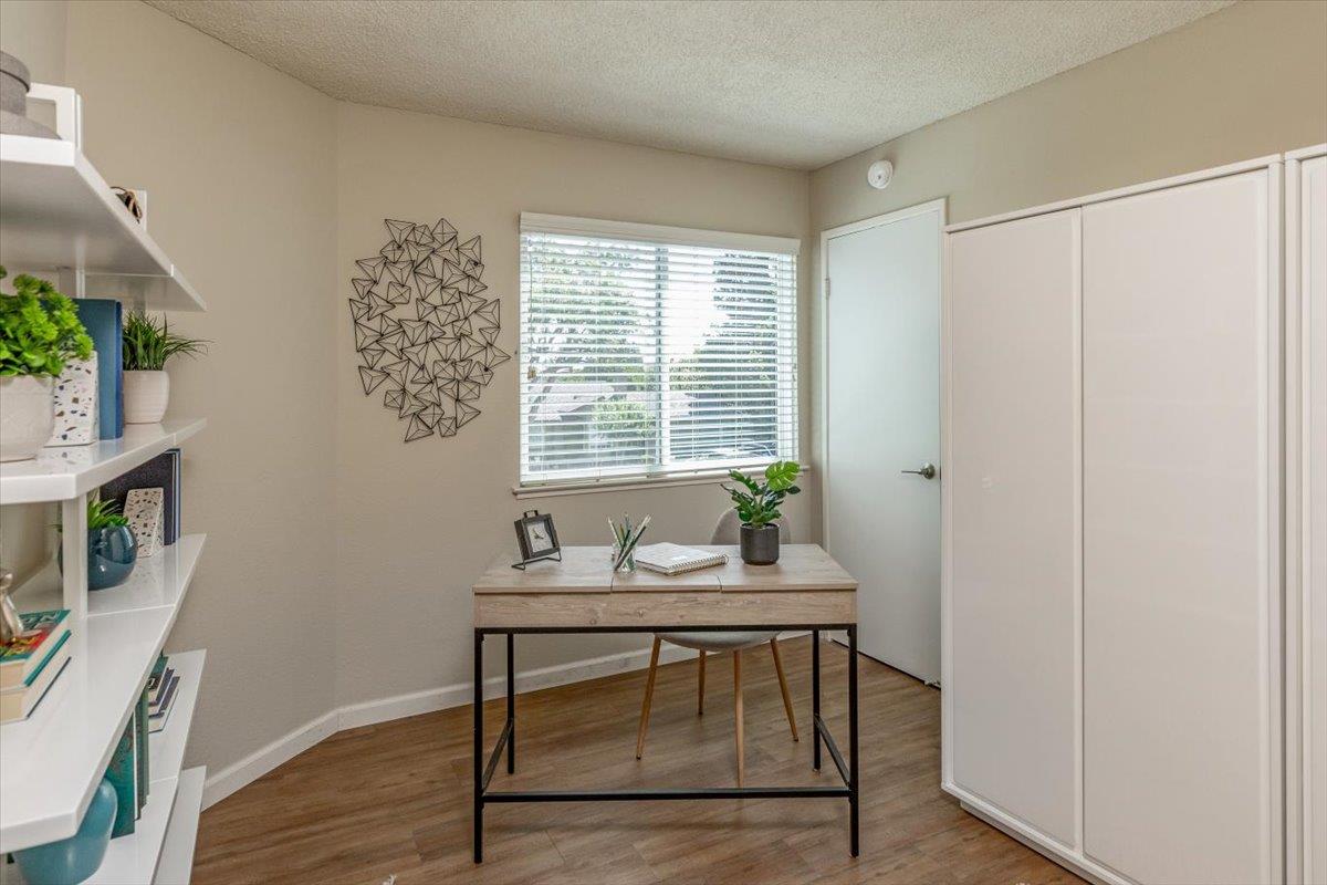 Detail Gallery Image 11 of 28 For 2952 Carrington Ct, San Jose,  CA 95125 - 3 Beds | 2/1 Baths