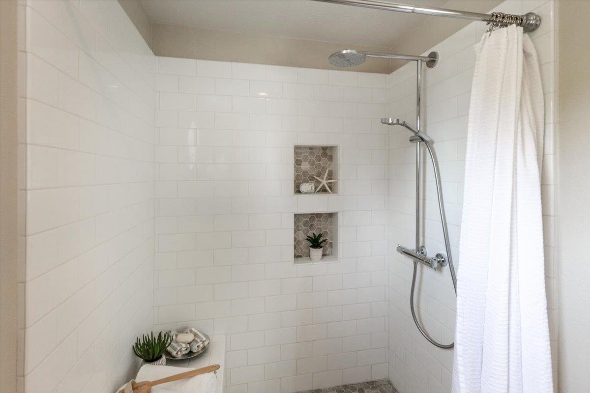 Detail Gallery Image 21 of 28 For 2952 Carrington Ct, San Jose,  CA 95125 - 3 Beds | 2/1 Baths
