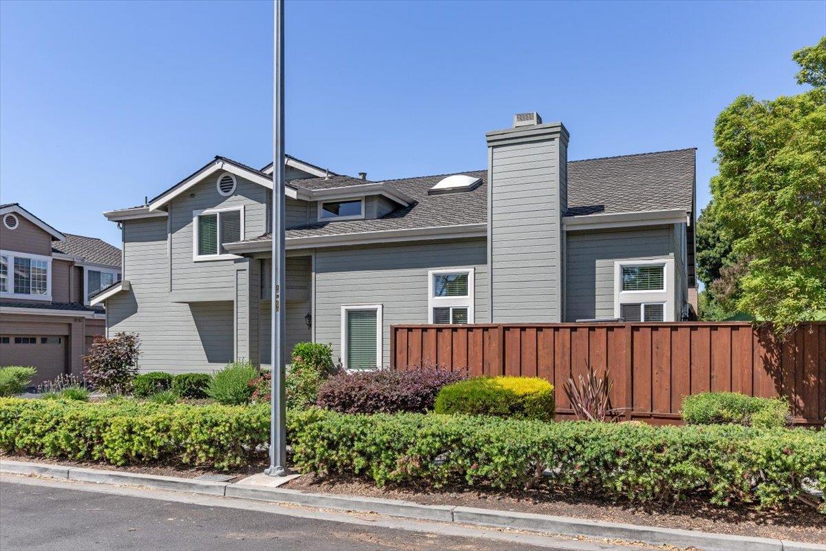Detail Gallery Image 3 of 28 For 2952 Carrington Ct, San Jose,  CA 95125 - 3 Beds | 2/1 Baths