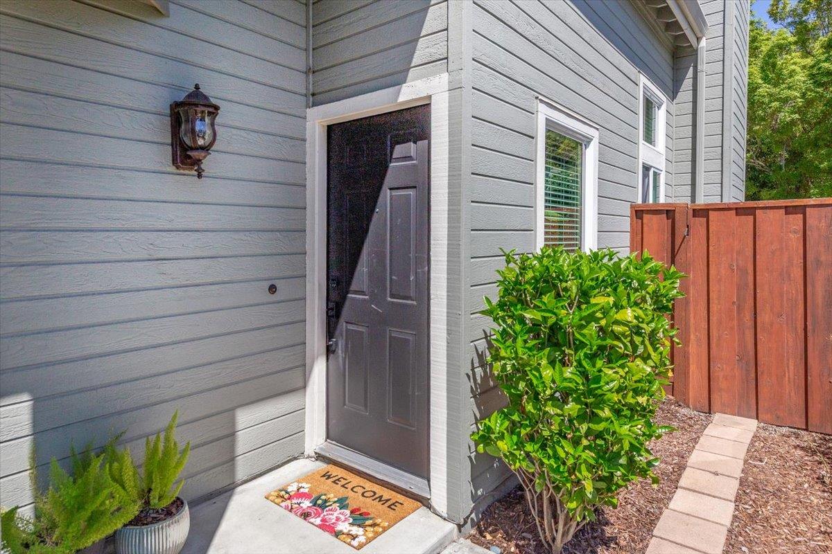 Detail Gallery Image 4 of 28 For 2952 Carrington Ct, San Jose,  CA 95125 - 3 Beds | 2/1 Baths