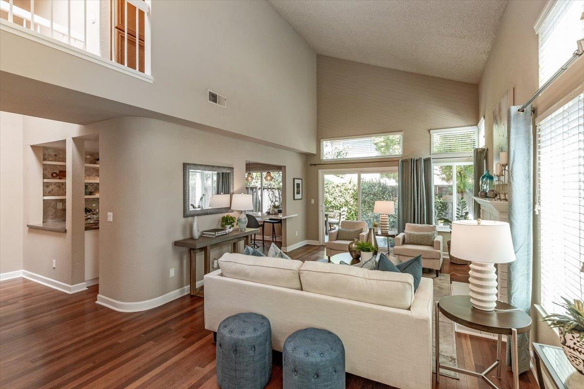 Detail Gallery Image 5 of 28 For 2952 Carrington Ct, San Jose,  CA 95125 - 3 Beds | 2/1 Baths