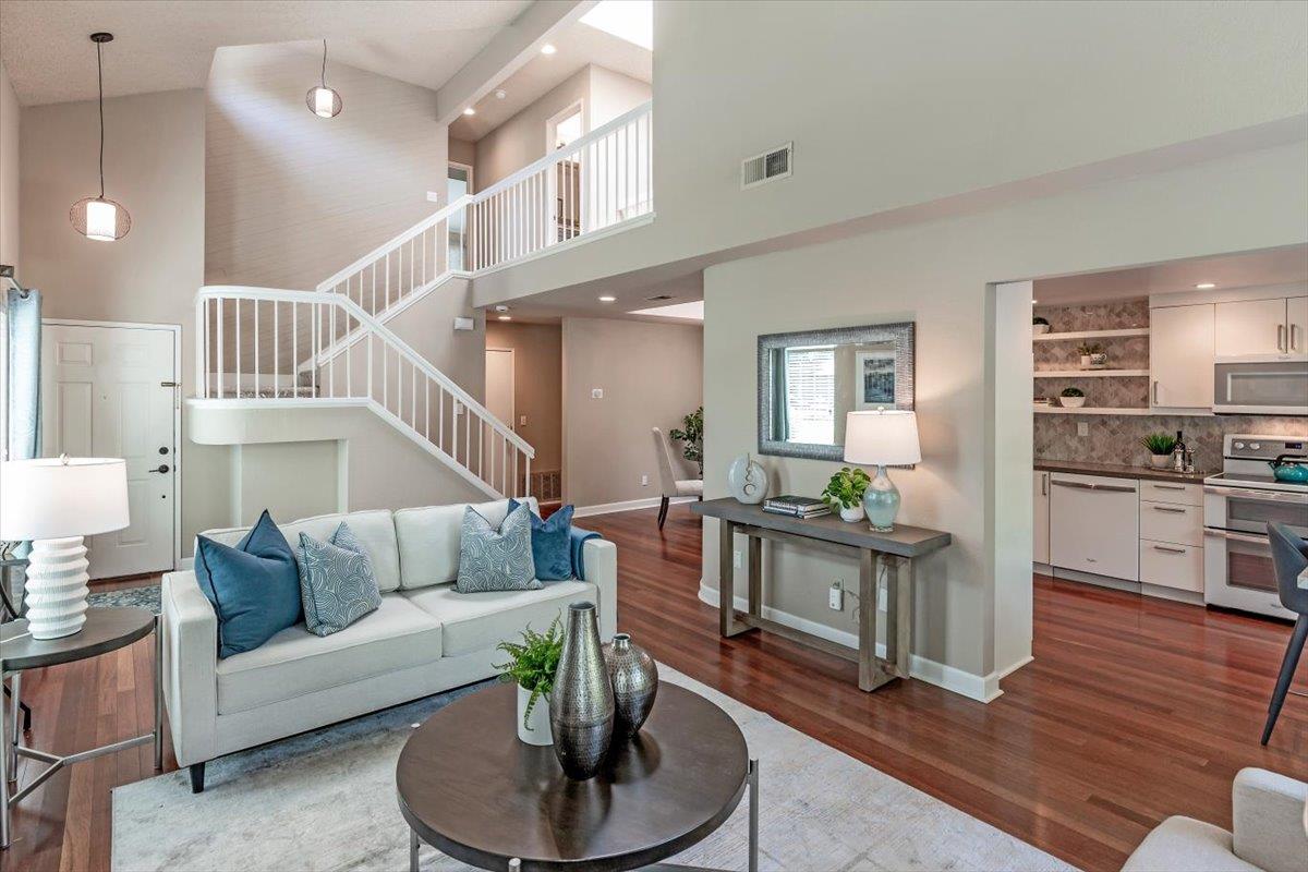 Detail Gallery Image 6 of 28 For 2952 Carrington Ct, San Jose,  CA 95125 - 3 Beds | 2/1 Baths
