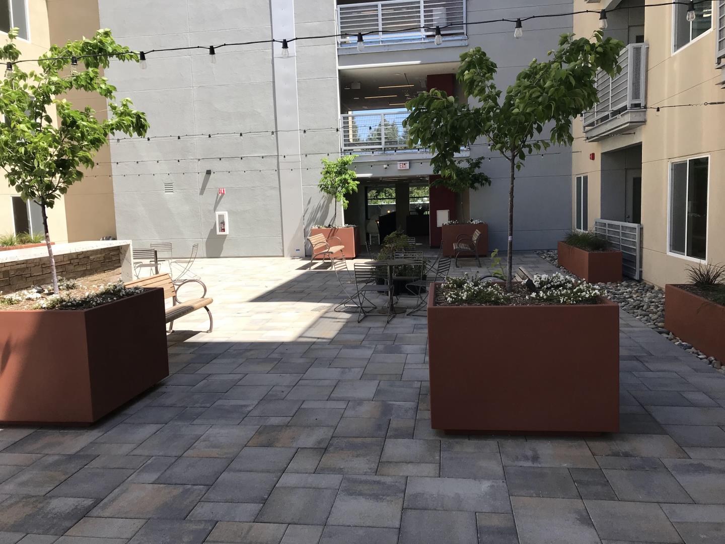 Detail Gallery Image 18 of 21 For 1853 Almaden Rd #106,  San Jose,  CA 95125 - 2 Beds | 2 Baths