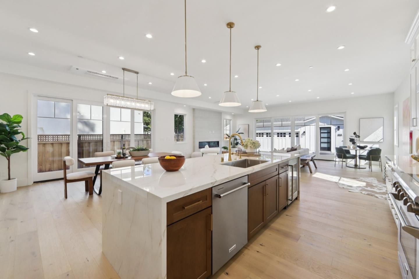Detail Gallery Image 12 of 51 For 888 Pine Ave, San Jose,  CA 95125 - 5 Beds | 4 Baths