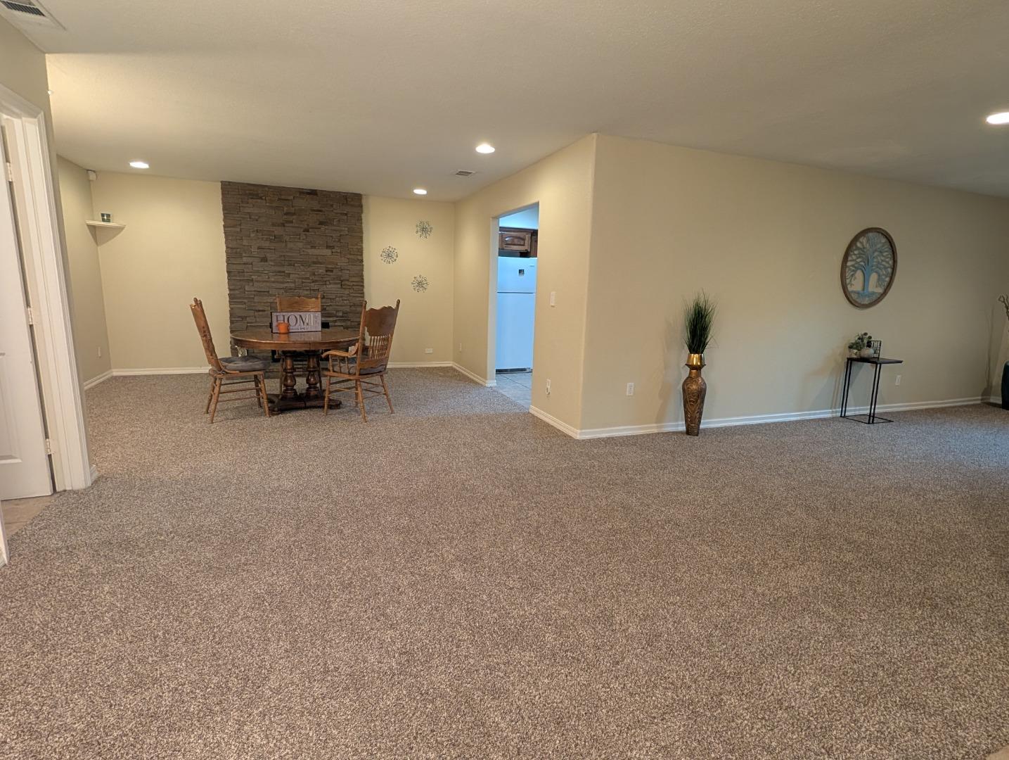 Detail Gallery Image 2 of 13 For 3806 Round Valley Cir, Stockton,  CA 95207 - 4 Beds | 2 Baths