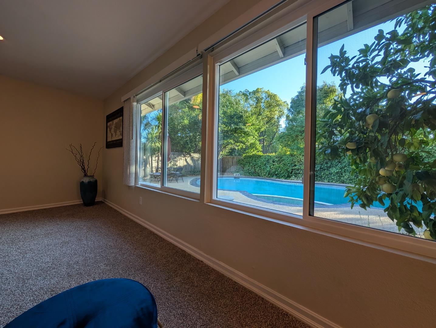 Detail Gallery Image 7 of 13 For 3806 Round Valley Cir, Stockton,  CA 95207 - 4 Beds | 2 Baths