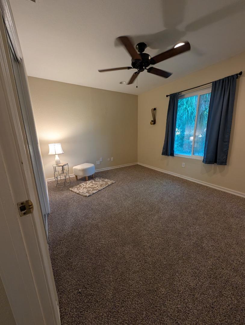 Detail Gallery Image 9 of 13 For 3806 Round Valley Cir, Stockton,  CA 95207 - 4 Beds | 2 Baths