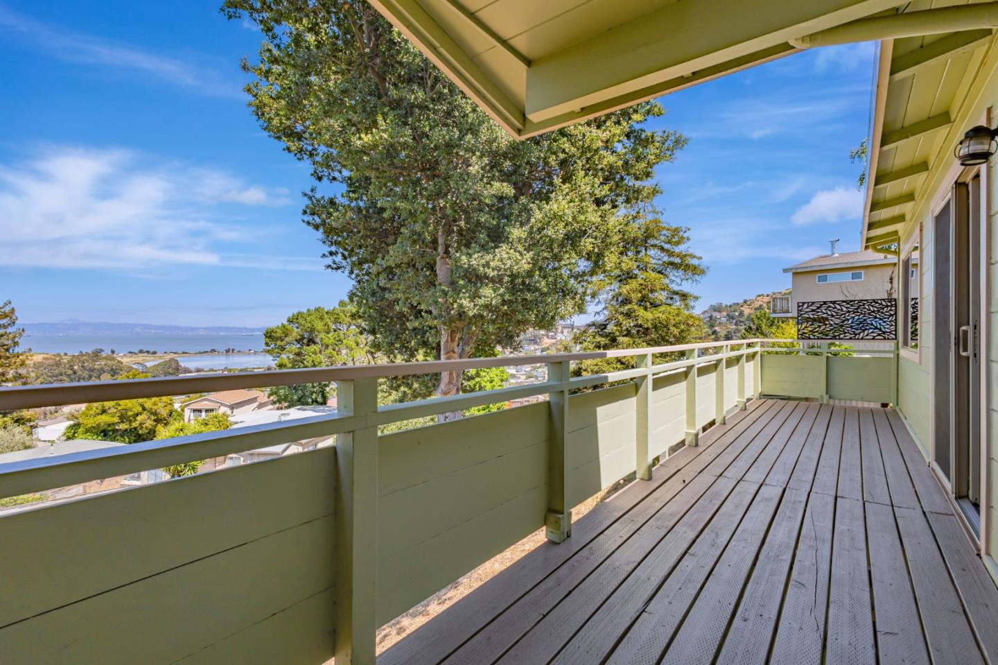 Detail Gallery Image 10 of 27 For 253 Humboldt Rd, Brisbane,  CA 94005 - 2 Beds | 1 Baths