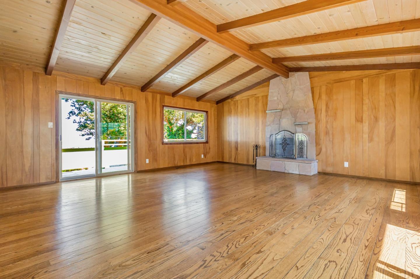 Detail Gallery Image 18 of 27 For 253 Humboldt Rd, Brisbane,  CA 94005 - 2 Beds | 1 Baths