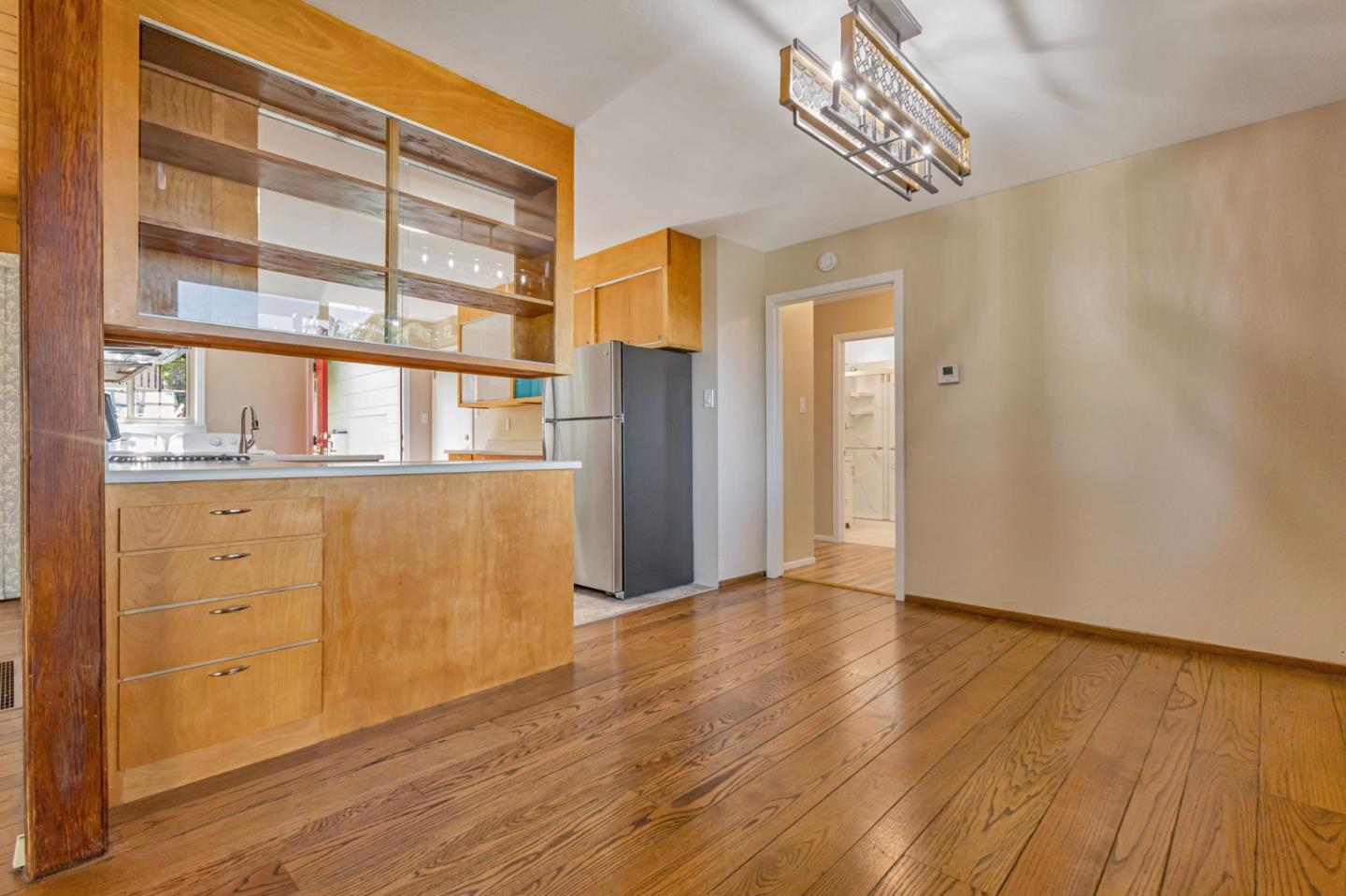 Detail Gallery Image 19 of 27 For 253 Humboldt Rd, Brisbane,  CA 94005 - 2 Beds | 1 Baths