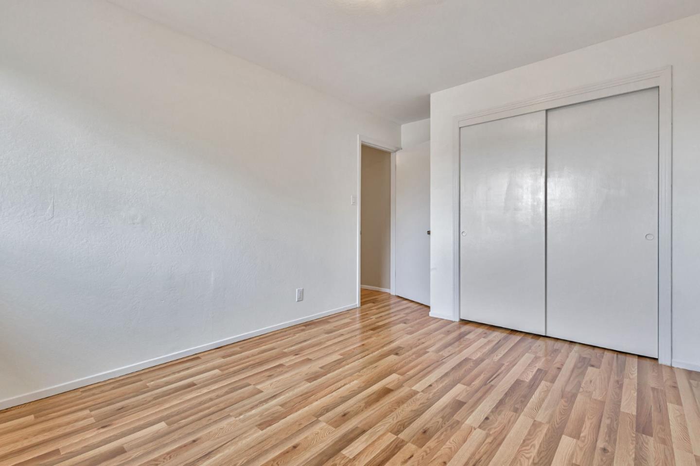 Detail Gallery Image 25 of 27 For 253 Humboldt Rd, Brisbane,  CA 94005 - 2 Beds | 1 Baths
