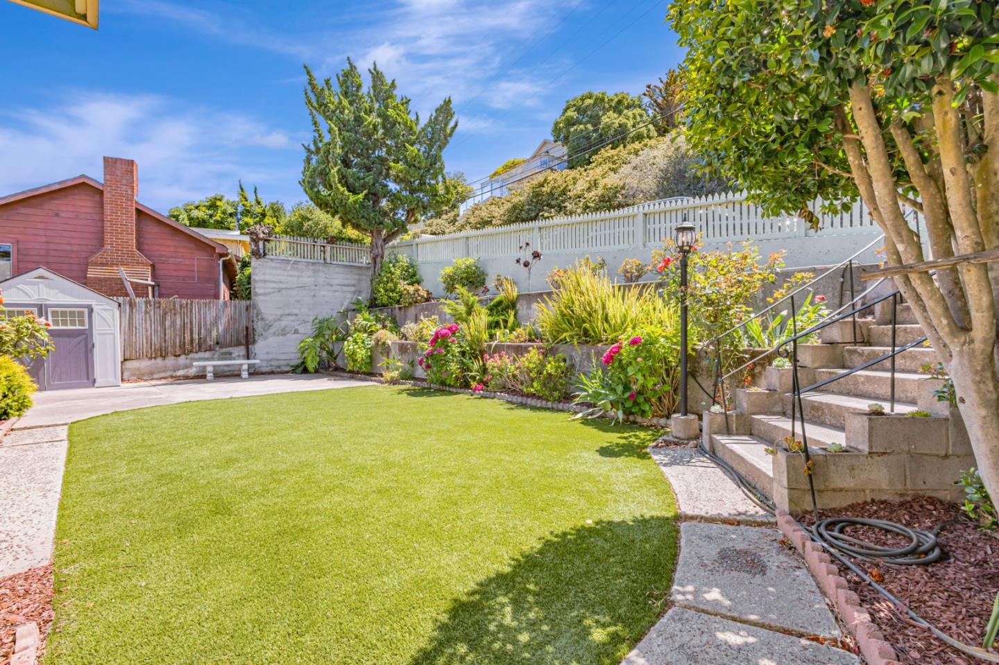 Detail Gallery Image 6 of 27 For 253 Humboldt Rd, Brisbane,  CA 94005 - 2 Beds | 1 Baths