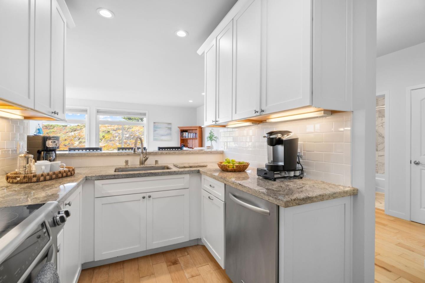 Detail Gallery Image 10 of 45 For 3 Pelican Pt, Watsonville,  CA 95076 - 3 Beds | 2 Baths