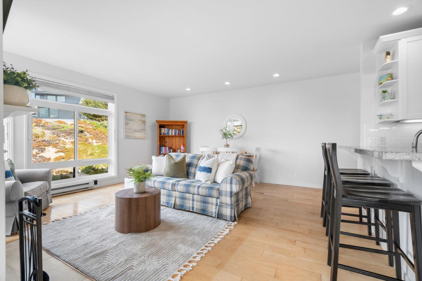 Detail Gallery Image 6 of 45 For 3 Pelican Pt, Watsonville,  CA 95076 - 3 Beds | 2 Baths