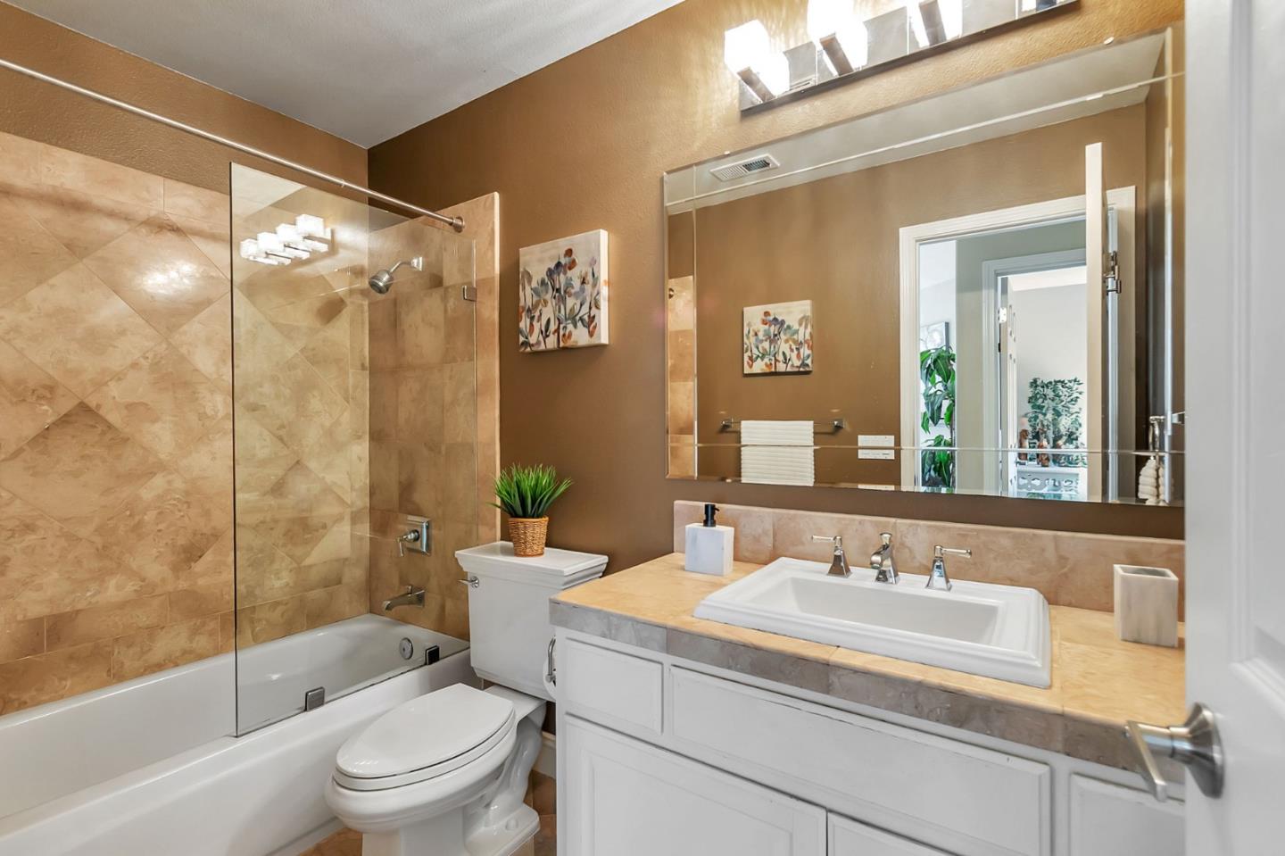 Detail Gallery Image 17 of 38 For 4793 Tuscany Cir, San Jose,  CA 95135 - 5 Beds | 3 Baths