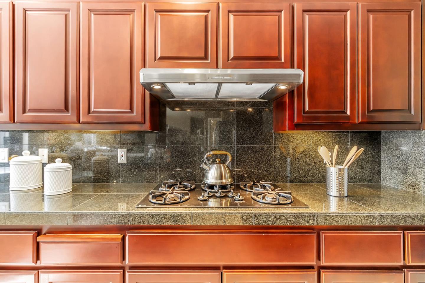Detail Gallery Image 19 of 38 For 4793 Tuscany Cir, San Jose,  CA 95135 - 5 Beds | 3 Baths