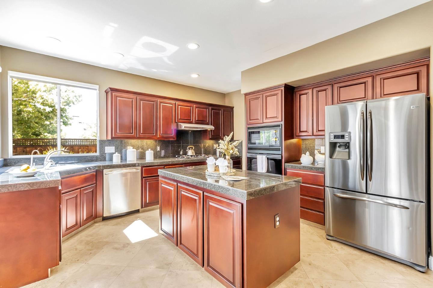 Detail Gallery Image 21 of 38 For 4793 Tuscany Cir, San Jose,  CA 95135 - 5 Beds | 3 Baths