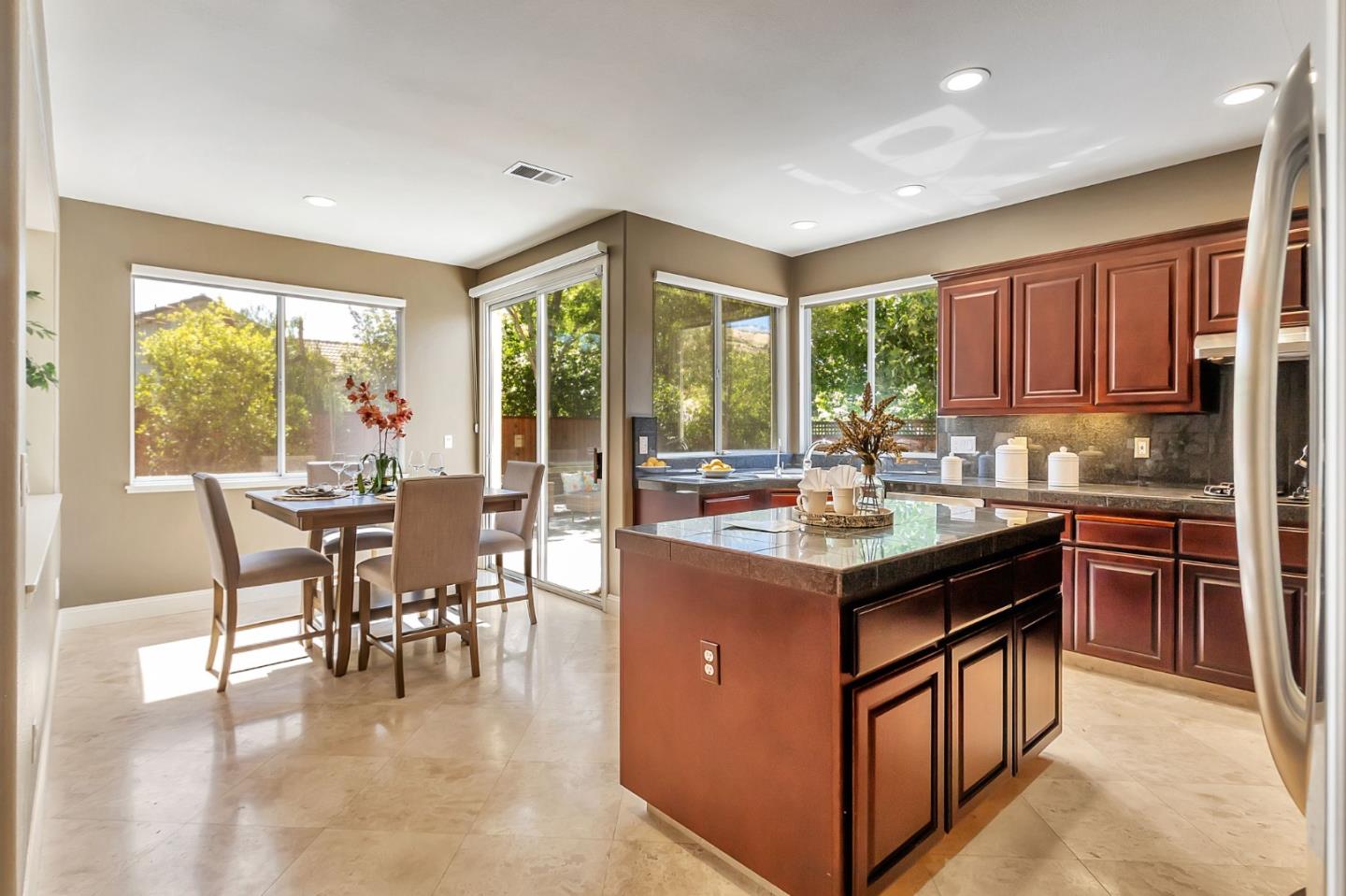 Detail Gallery Image 22 of 38 For 4793 Tuscany Cir, San Jose,  CA 95135 - 5 Beds | 3 Baths