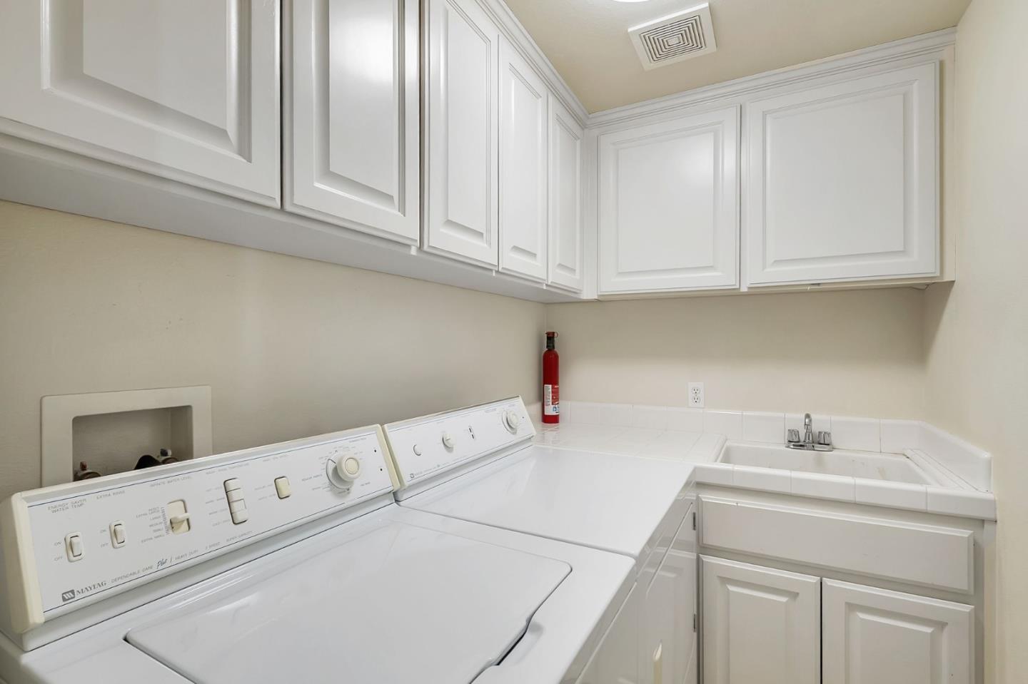 Detail Gallery Image 25 of 38 For 4793 Tuscany Cir, San Jose,  CA 95135 - 5 Beds | 3 Baths