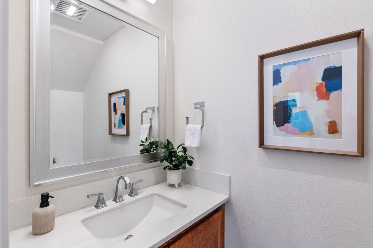 Detail Gallery Image 13 of 52 For 3057 Baze Rd, San Mateo,  CA 94403 - 4 Beds | 3/1 Baths