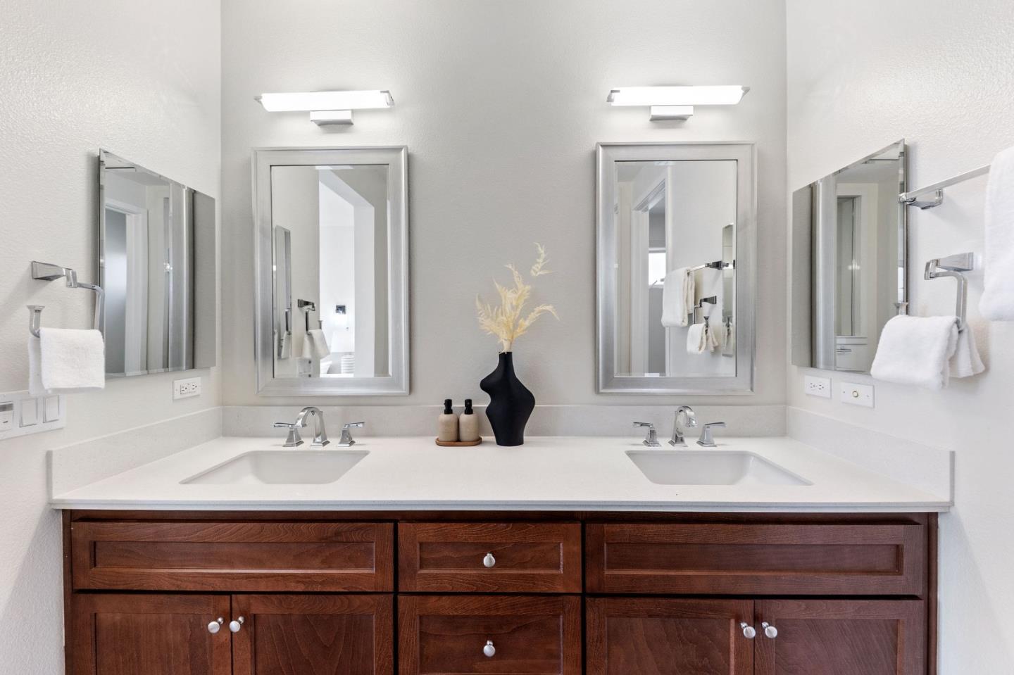 Detail Gallery Image 28 of 52 For 3057 Baze Rd, San Mateo,  CA 94403 - 4 Beds | 3/1 Baths