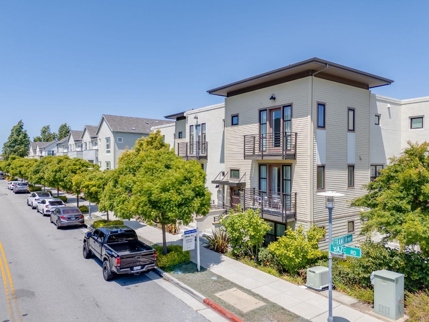Detail Gallery Image 5 of 52 For 3057 Baze Rd, San Mateo,  CA 94403 - 4 Beds | 3/1 Baths