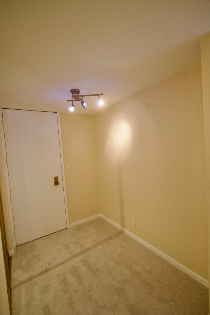 Detail Gallery Image 10 of 42 For 7203 Shelter Creek Ln, San Bruno,  CA 94066 - 1 Beds | 1 Baths