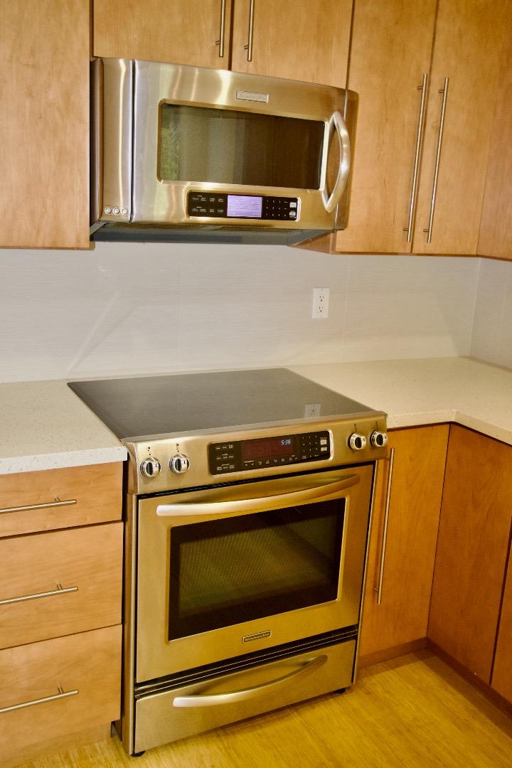 Detail Gallery Image 4 of 42 For 7203 Shelter Creek Ln, San Bruno,  CA 94066 - 1 Beds | 1 Baths