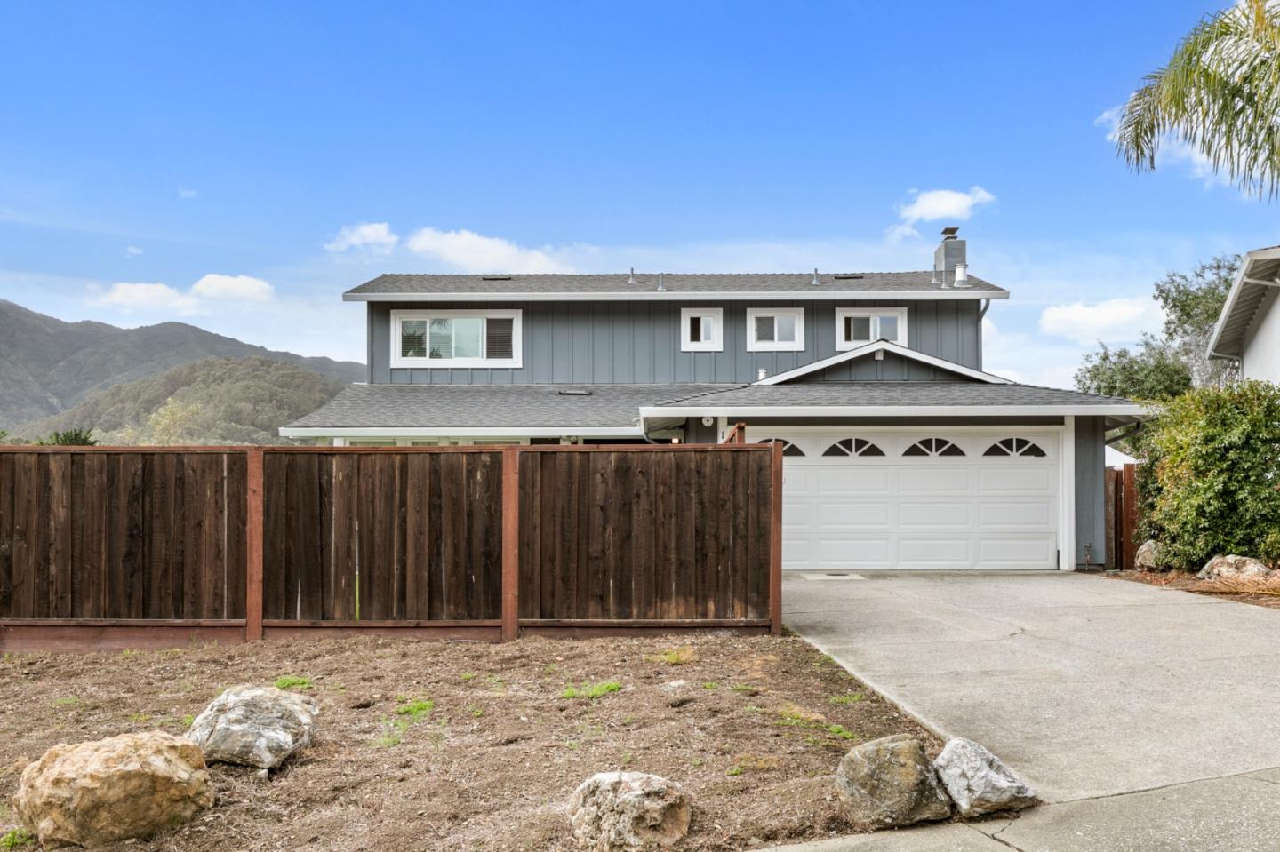 Detail Gallery Image 2 of 33 For 1 Sequoia Way, Pacifica,  CA 94044 - 4 Beds | 3 Baths