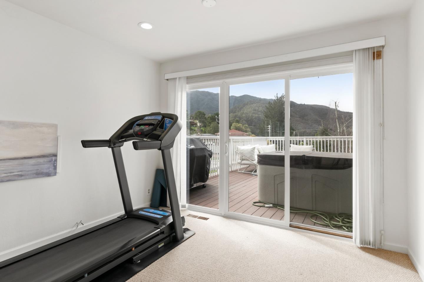 Detail Gallery Image 23 of 33 For 1 Sequoia Way, Pacifica,  CA 94044 - 4 Beds | 3 Baths