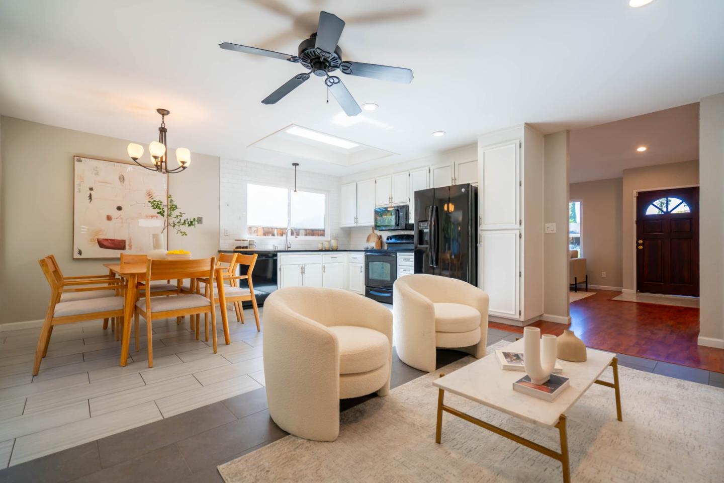 Detail Gallery Image 10 of 22 For 486 Fontanelle Ct, San Jose,  CA 95111 - 4 Beds | 2 Baths