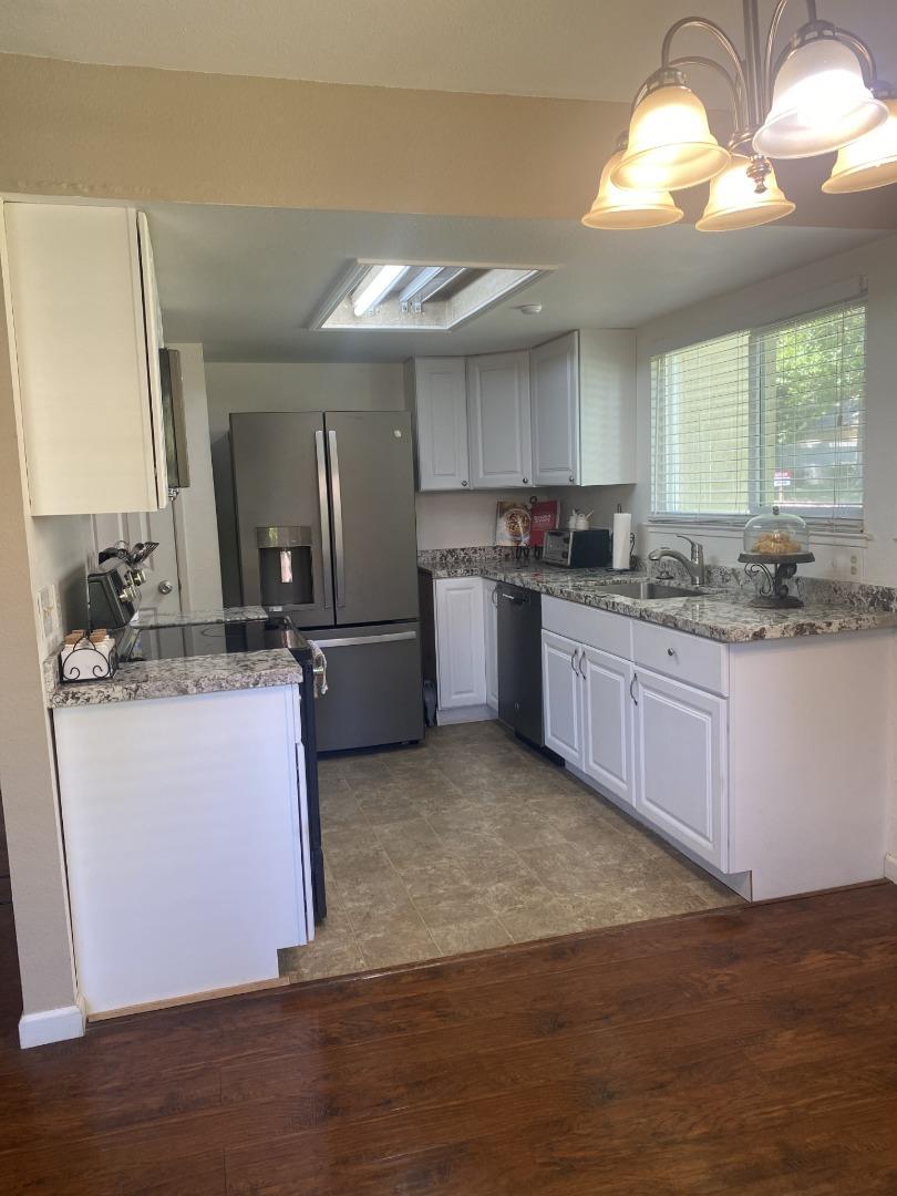 Detail Gallery Image 6 of 26 For 3701 Colonial Dr #139,  Modesto,  CA 95356 - 1 Beds | 1/1 Baths